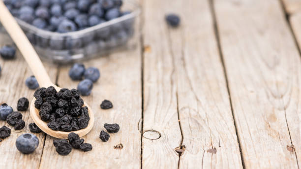 istock Portion of Dried Blueberries 847980524