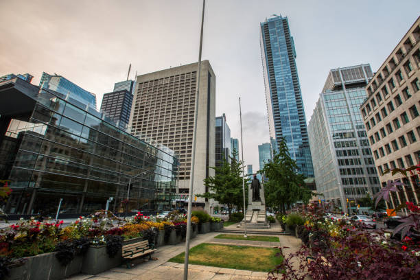 istock Downtown Toronto - University Avenue 847995638