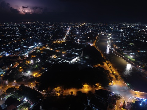 Kota Banjarmasin Pada Malam Hari Foto Stok - Unduh Gambar Sekarang