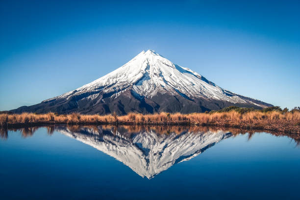 istock Mount Taranaki - New Zealand 848043692
