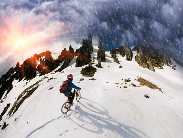 istock Rider on a mountain bike 848063110