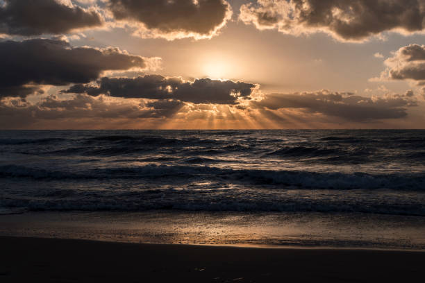 istock View of sunset on the sea 848093588