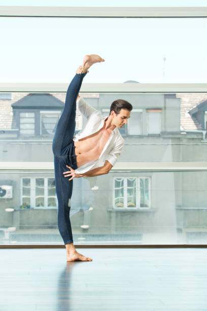 istock Male ballet dancer performance in the city 848244464