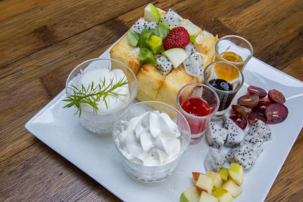 istock Honey Toast and fruit 848301194