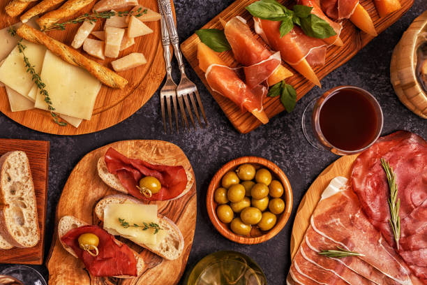 istock Italian food  background 848596032