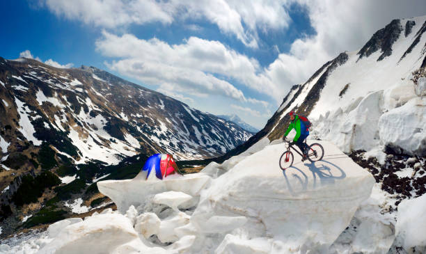 istock Extreme cyclist and mountain biking in the icefall 848606496
