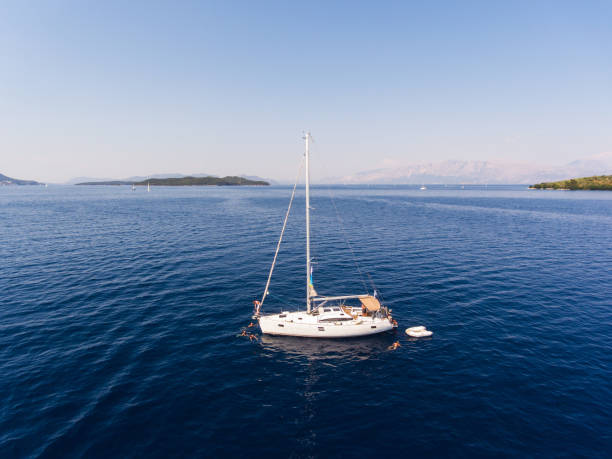 istock Fan on a sailboat 848635658