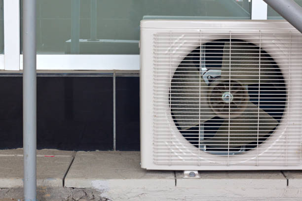 istock Air conditioning system assembled on top of a building. 848778386