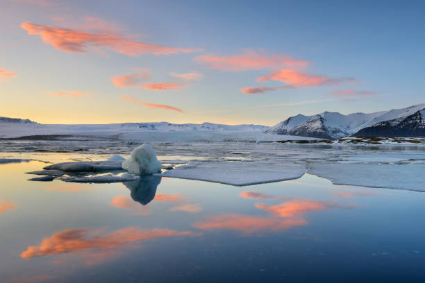 istock Jokulsarlon lagoon, glacier lagoon in Iceland 848863002