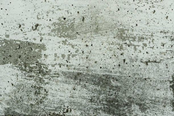 istock Wall fragment with scratches and cracks 848873592