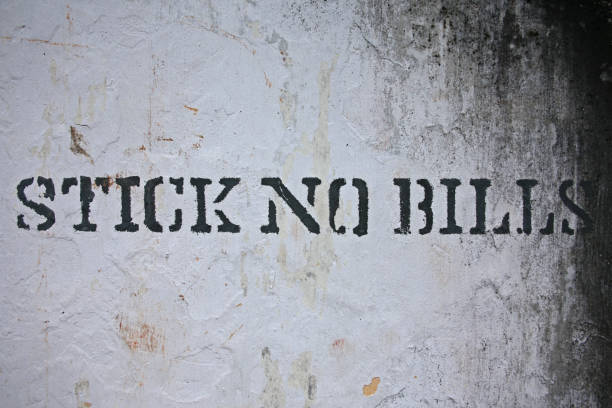 istock 'Stick no bills' message in India 848895184
