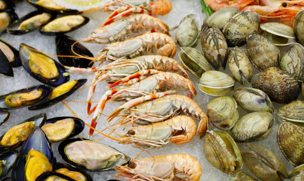 istock Seafood on ice at the fish market 848929908