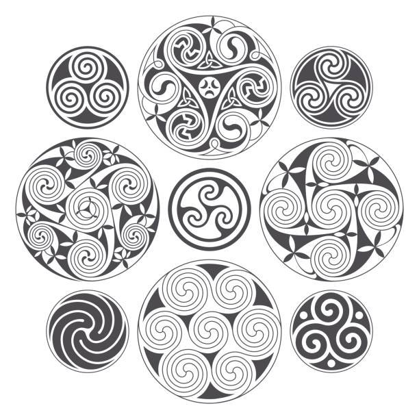 ilustraciones, imágenes clip art, dibujos animados e iconos de stock de diseño del vector espiral celta, tatuaje y decoración - celta