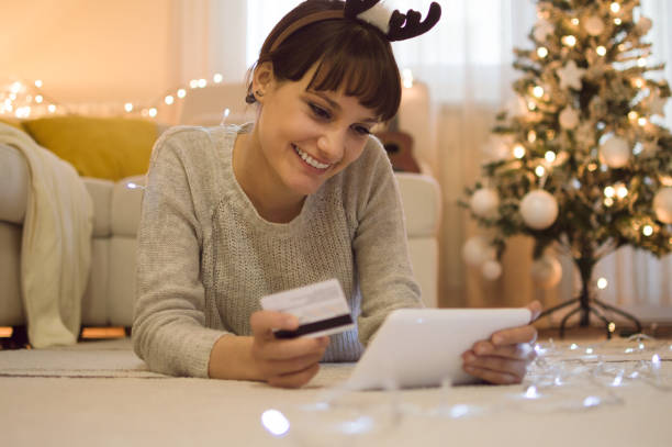 istock Christmas shopping at home 849238730