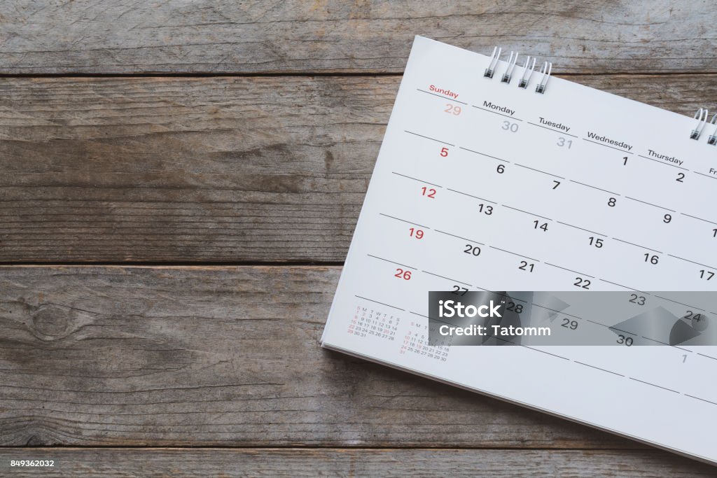 gros plan du calendrier sur la table - Photo de Calendrier libre de droits