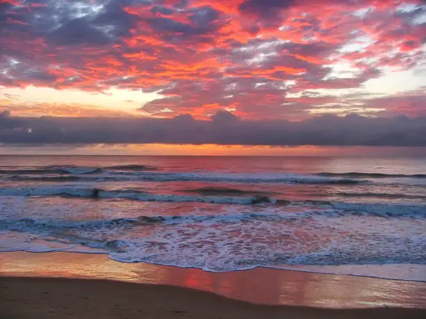 Sunrise photographed in Guarapari, Espírito Santo - Southeast of Brazil. Atlantic Forest Biome. Picture made in 2006