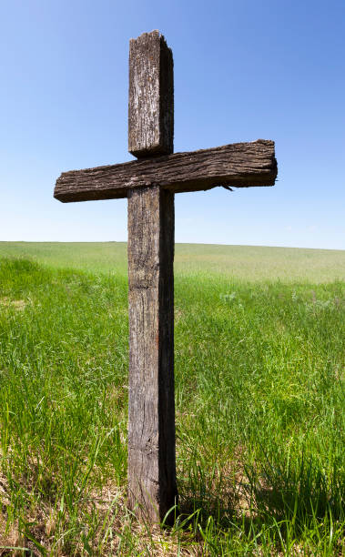 istock Wooden cross, close-up 849536170