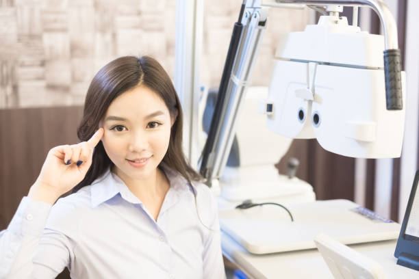 woman smile with optometry