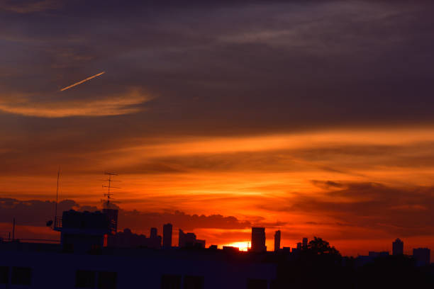 istock Silhouettes Sky on Sunset in the City 849668264