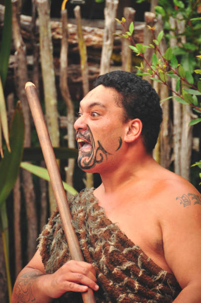 el haka - haka maori tattoo traditional culture fotografías e imágenes de stock