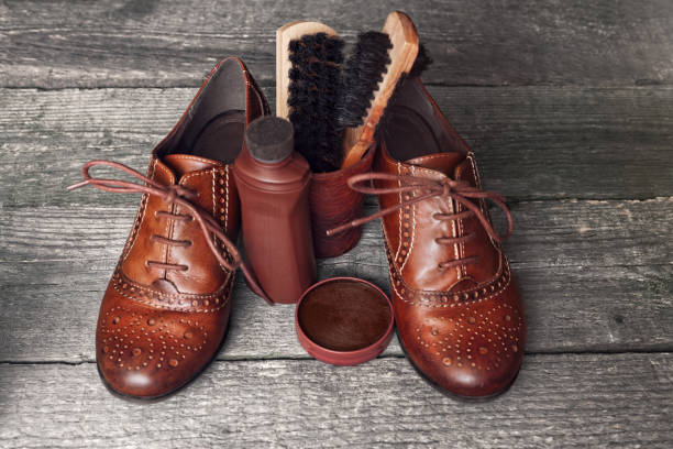 istock Pair of shoes with polish accessories 849946270