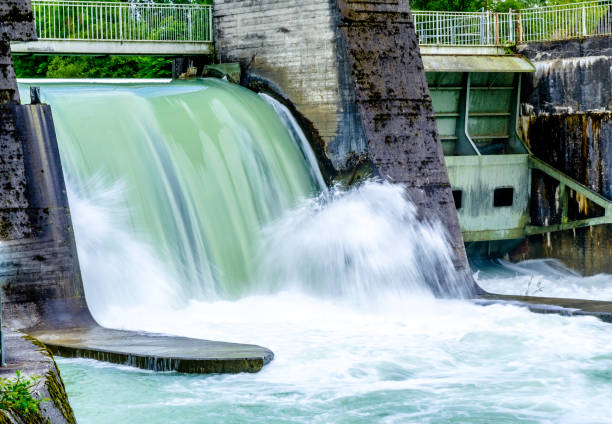 old sluice - miniature weir imagens e fotografias de stock