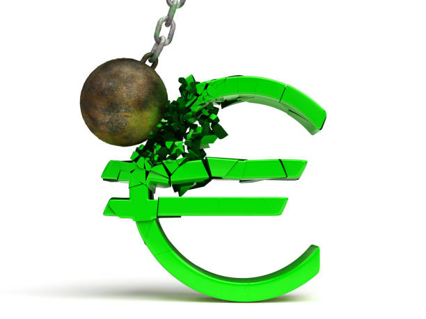 вредительство мяч уничтожить огромный блестящий зеленый знак евро - european union coin european union currency euro symbol coin стоковые фото и изображения