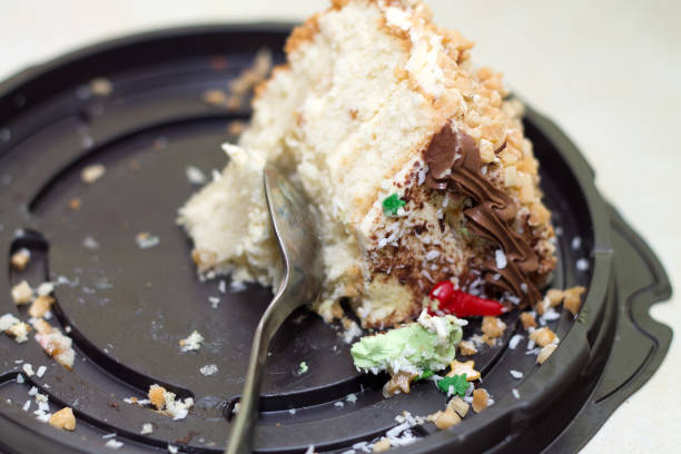 istock piece of cake and dessert spoon 850019292