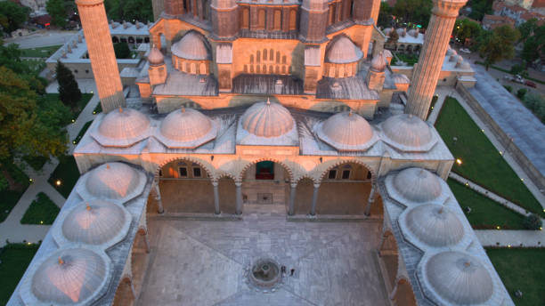 vista do close-up da mesquita suleymaniye em istambul, turquia - mosque europe part of day - fotografias e filmes do acervo