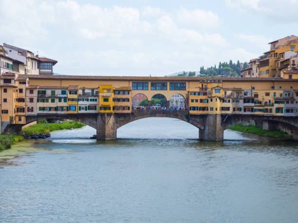 istock Iconic Vecchio Bridge in Florence over river Arno called Ponte Vecchio 850117850