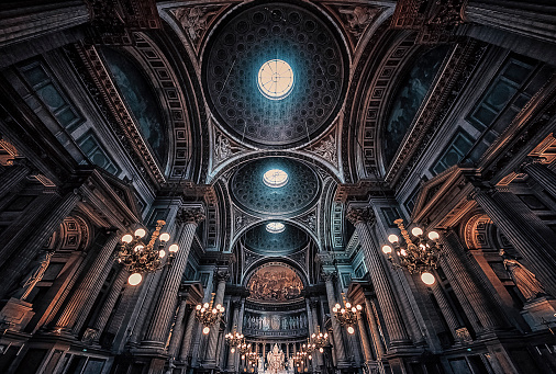 Iglesia de la Madelaine de París photo