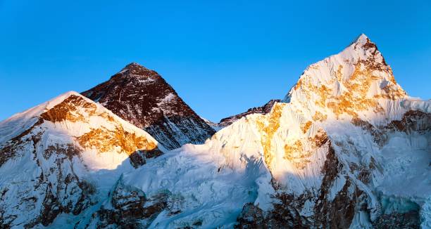 istock Evening colored view of Mount Everest  and Nuptse from Kala Patthar 850325566