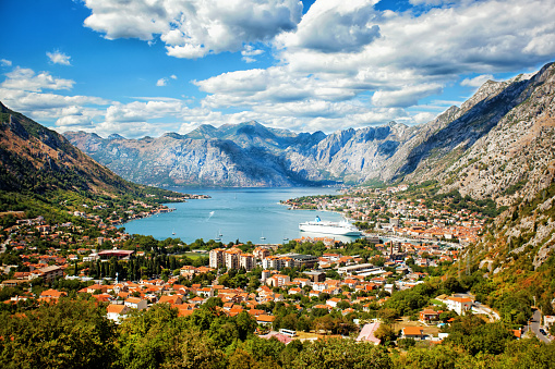 Kotor en un día hermoso de verano, Montenegro photo