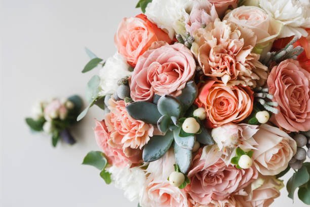 Wedding flowers, floral decor, bridal bouquet
