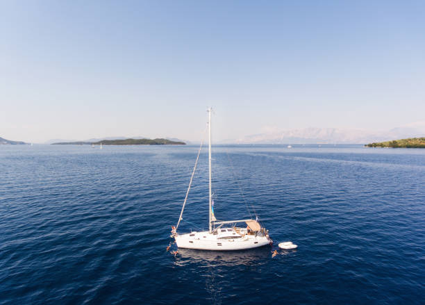 istock Fan on a sailboat 850912290