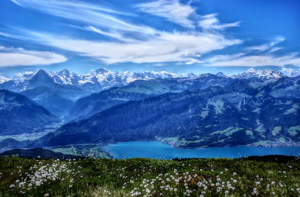 beatenberg - der sonnenterrasse des berner oberland, schweiz - monch sun snow european alps stock-fotos und bilder