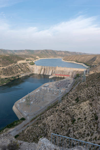 istock The river Ebro on its way through Mequinenza, Aragon 850987280