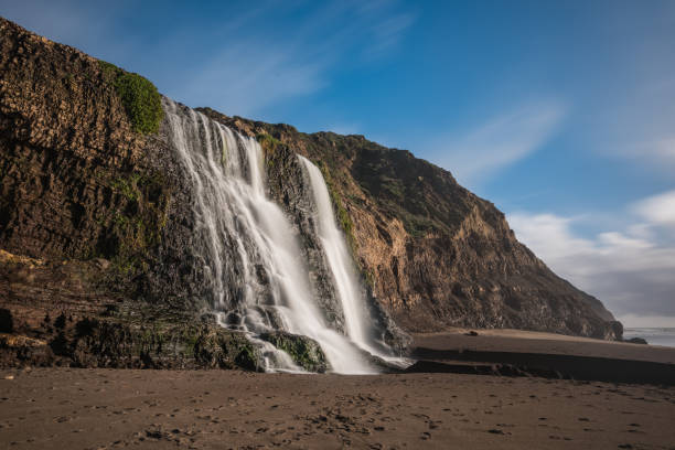istock Alamere Coastal Falls 851102552