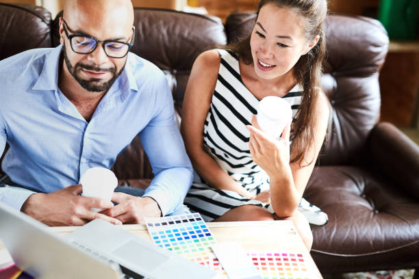 istock Consulting about color choice 851169132