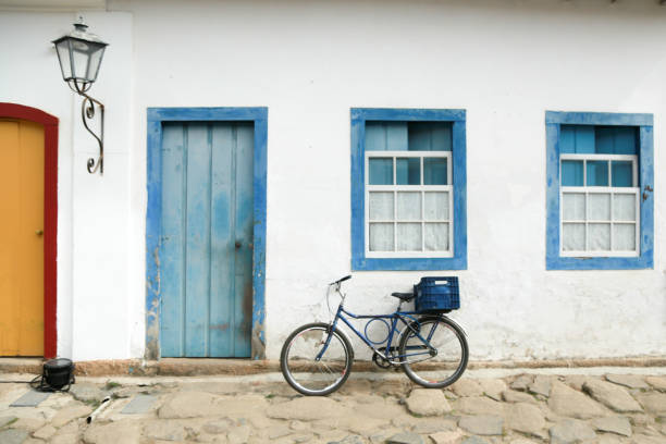 istock Bicycle in front of a house 851257950
