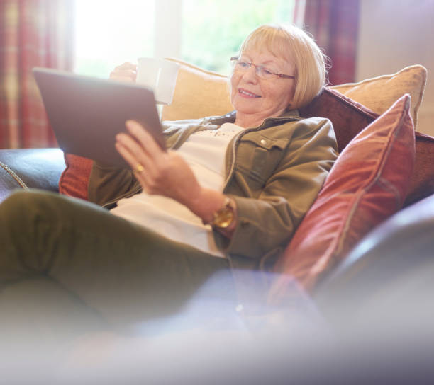 istock checking up on the days news 851260660