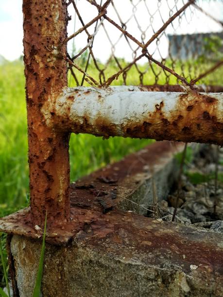 istock rust on Steel mesh, installation in area corrosive enviroment 851267314