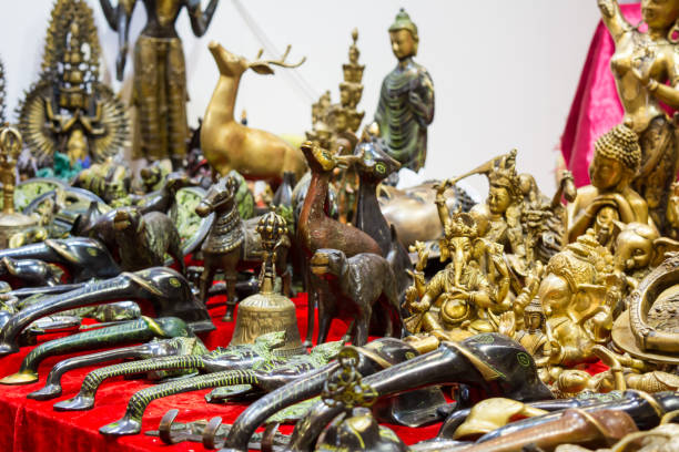 istock sale of indian souvenirs 851285478