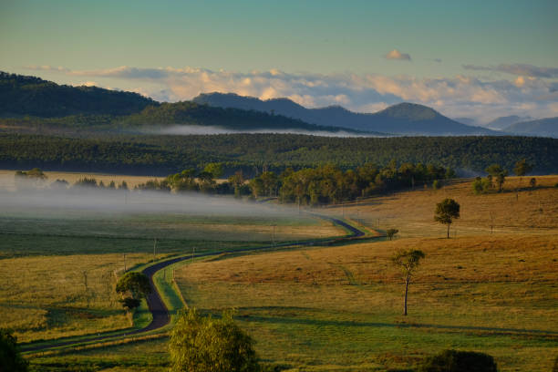 vue des rues grandchester d’ipswich, queensland - grandchester photos et images de collection