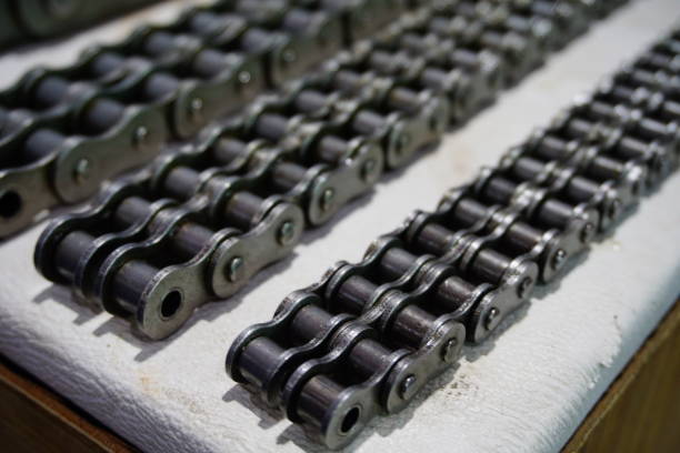 istock Background of the new metal chain 851330782