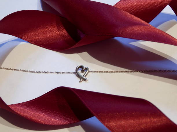 istock Heart necklace and ribbon 851548832