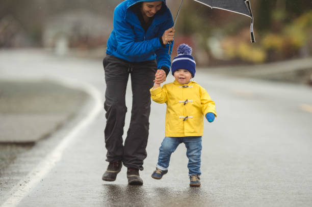 istock Family Walk in the Rain 851570208