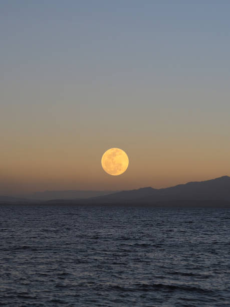 istock Sunrise, Fiji 851690278
