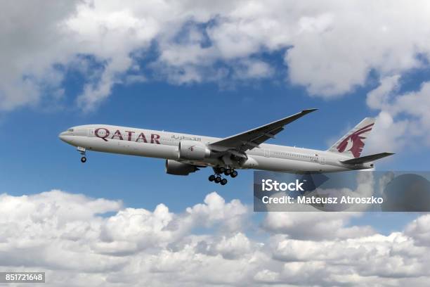 Qatar Airways Uçak Boeing 777 Stok Fotoğraflar & Qatar Airways‘nin Daha Fazla Resimleri - Qatar Airways, Basra Körfezi Ülkeleri, Birleşik Krallık