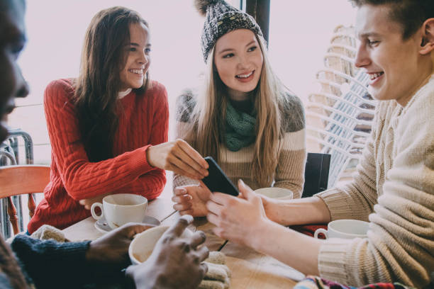 istock Teenagers In A Cafe In Winter 851789358